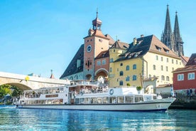 Regensburg: City Highlights Historical Boat Tour