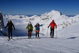 Oförglömlig skidtur Traverse-snöig omfamning av Triglav National Park