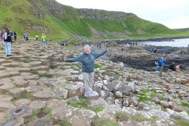 Yksityinen opastettu kierros Giant's Causeway Game of Thrones Rope Bridge Belfastista