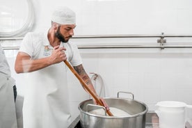 Espectáculo en vivo de mozzarella y degustación en una fábrica de queso