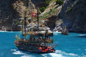 Alanya Pirate Boat with Lunch and Drinks