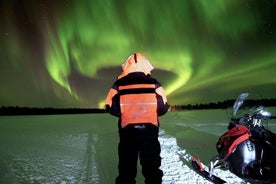 Safari in motoslitta di 3 ore per cercare l'aurora boreale a Levi