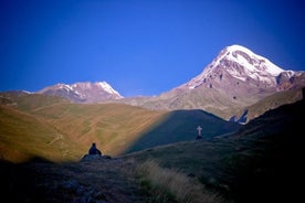 Svifhlíf og leigubílaþjónusta í Kazbegi