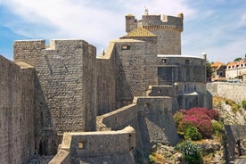 Balade de 2 heures dans les quartiers historiques de Dubrovnik avec visite des anciens remparts de la ville