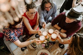 Excursão privada de 4 horas: cervejas tchecas e tapas nas áreas locais de Praga