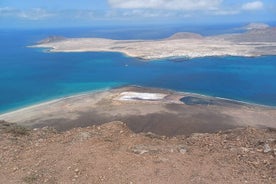 Tour nord, punto panoramico, brunch, spiaggia bianca e piscine di lava