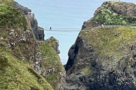 From Belfast: Private Giants Causeway Coastal Tour