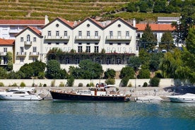 Douro Valley Cruise Porto till Pinhão: Frukost, lunch och provsmakning