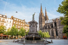 Photo of panoramic view of the city of Clermont-Ferrand with its cathedral, France.