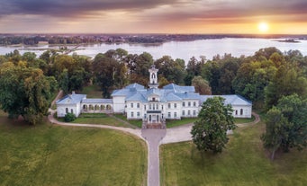 Astravas Manor