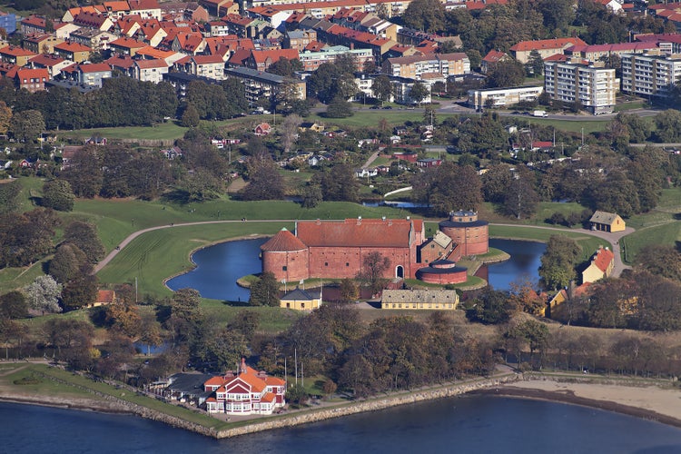 photo off view of Aerial photograph of swedish town of Landskrona and its citadel, from the 1600s.