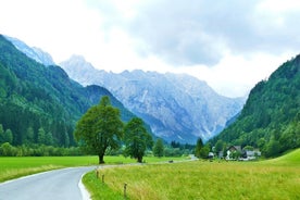 Excursion d'une journée au lac Jezersko et à la vallée Logarska au départ de Ljubljana