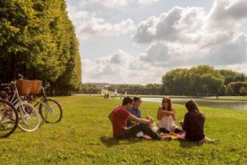 Visite en vélo du château de Versailles et visite gastronomique avec accès coupe-file