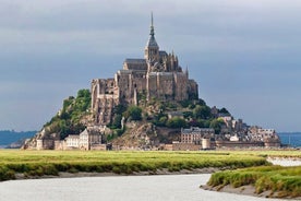 Tour privato del Monte St. Michel con biglietti per l'abbazia e guida turistica