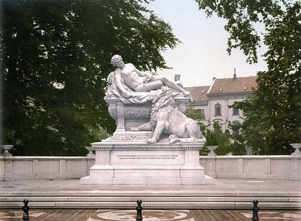 photo of view of Hofgarten, Düsseldorf, Germany.
