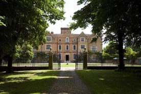 Knowlton Court Cottages