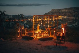 Cappadocia Cena romantica nella valle con concetto