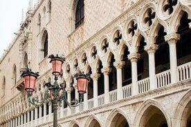 Itinerários secretos VIP Tour pelo Palácio Ducal