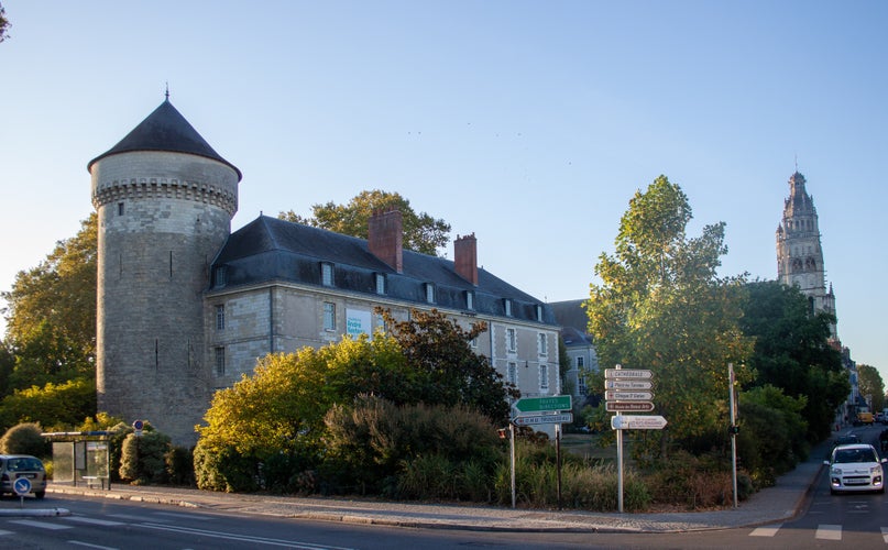Morning_in_September_in_Tours_22.jpg