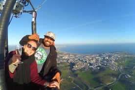 Voo exclusivo de balão de ar quente ao nascer do sol no Algarve