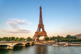 Esperienza di arrampicata guidata sulla Torre Eiffel e upgrade facoltativo al vertice