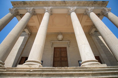 Photo of Fitzwilliam Museum located on Trumpington Street in Cambridge, UK.