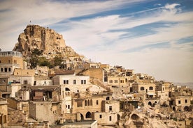 Tour rosso della Cappadocia di un'intera giornata