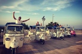 Tour privado del pueblo medieval de Ostuni en Tuk Tuk