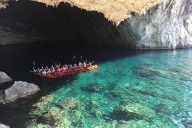 Excursion d'une journée en kayak de mer à Leucade