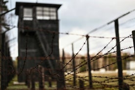 Visite anglaise du camp de concentration de Stutthof avec prise en charge à l'hôtel de Gdansk