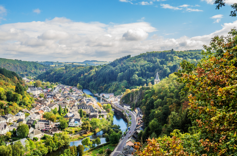 Vianden valley in Luxembourg.png