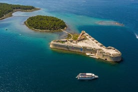 Krka Waterfalls National Park Bootstour von Vodice