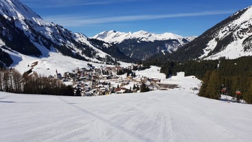 photo of an aerial view of the community of Biberwier in Tyrol in Austria.