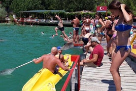 A lato: Escursione al Lago Verde in Autobus Cabrio