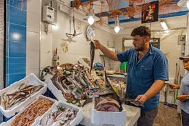 Nennen Sie Ihr Rezept: Lebensmittelmarkt Tour und Workshop mit einem Cesarina in Messina