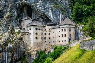 Predjama Castle