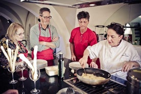 Lezione di cucina per piccoli gruppi a Roma