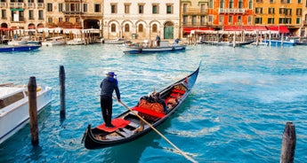 From Bolzano to Venice: Wine. Palazzi. Gondoliers.