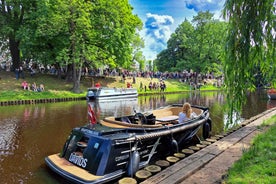 Riga: Private Boat Tour City Canal and Daugava River