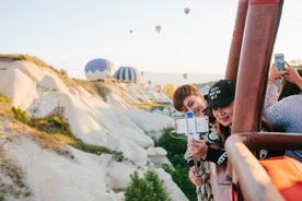 1 hora de vuelo en globo aerostático sobre las Chimeneas de las hadas en la Capadocia