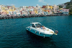 Gita in Barca con Pranzo o Aperitivo a Procida con Eraora Boat