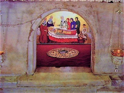 photo of view the tomb of Saint Nicholas in Bari, Italy.