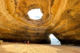 Excursion Algarve Beauties à la découverte de la grotte de Benagil et de la plage de Marinha au départ de Faro 