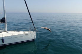 Privézeilboot Marbella: navigatie, zwemmen in de zee en snacks