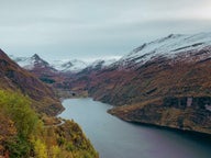mittelgroßes Auto-Vermietung in Mosjøen