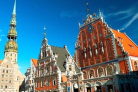 Kaunas : Sightseeing Walking Custom Tour with a Local Guide