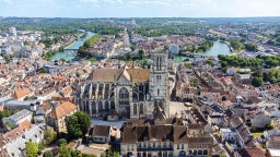 Meaux travel packages