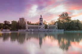 Yksityinen kierros Cibelesin palatsiin ja Retiro-puistoon