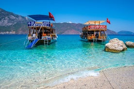 Passeio de barco pela Ilha Suluada saindo de Antalya com almoço