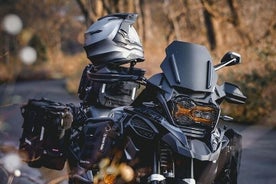 Noleggia una BMW R1250GS - Tour privato di Spalato con noleggio moto